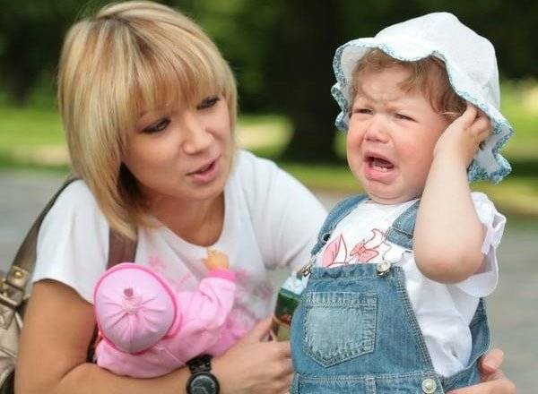 Как научиться не реагировать на манипуляцию ребенка плачем?
