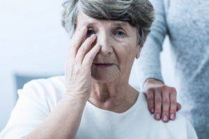 Старческий маразм: симптомы и лечение слабоумия