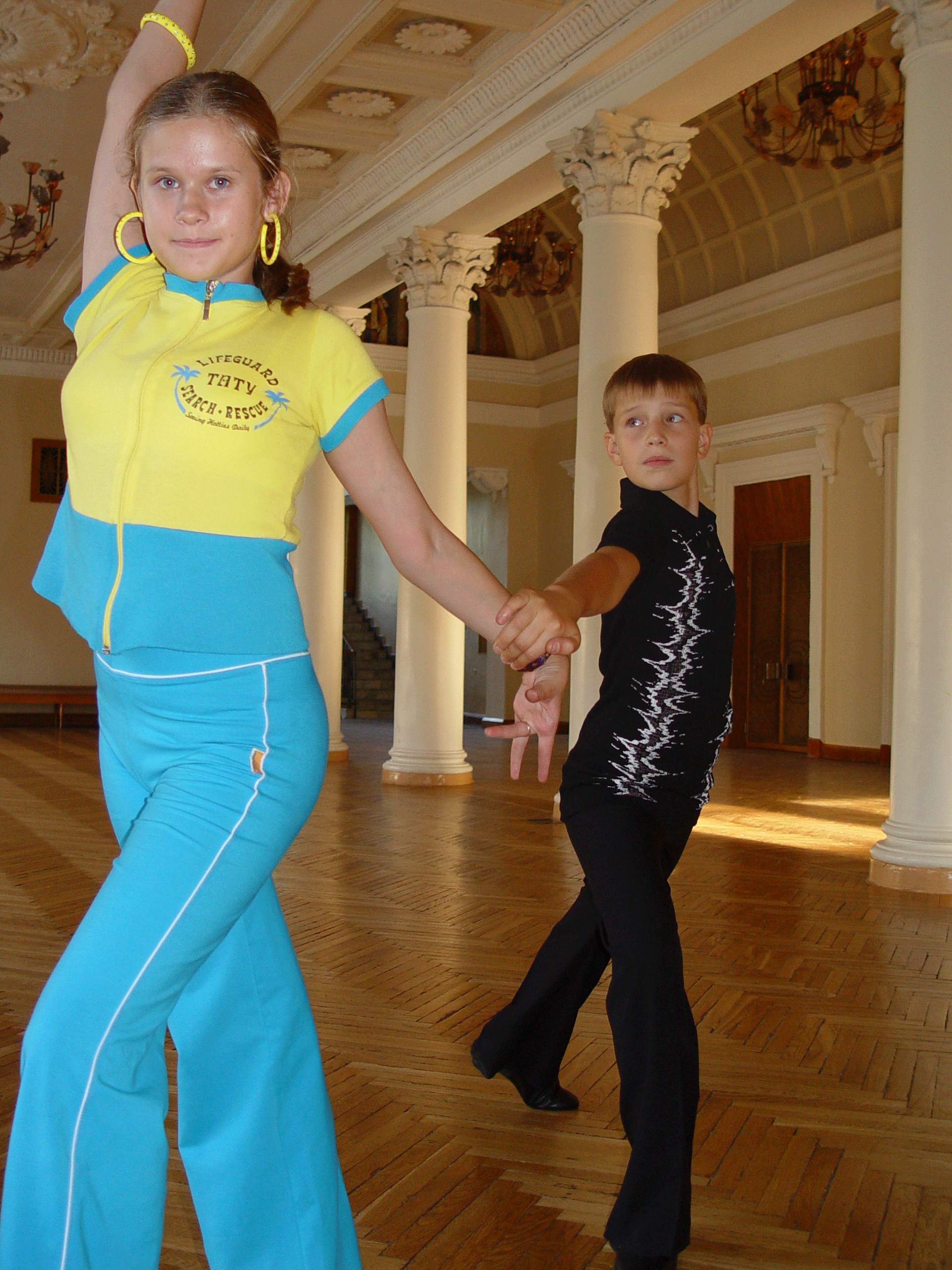 Танцы